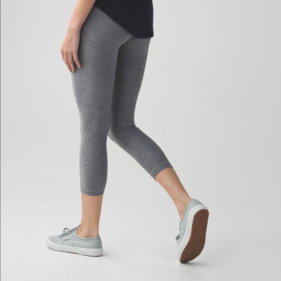 lululemon athletica Pants - Lululemon wunder under crop